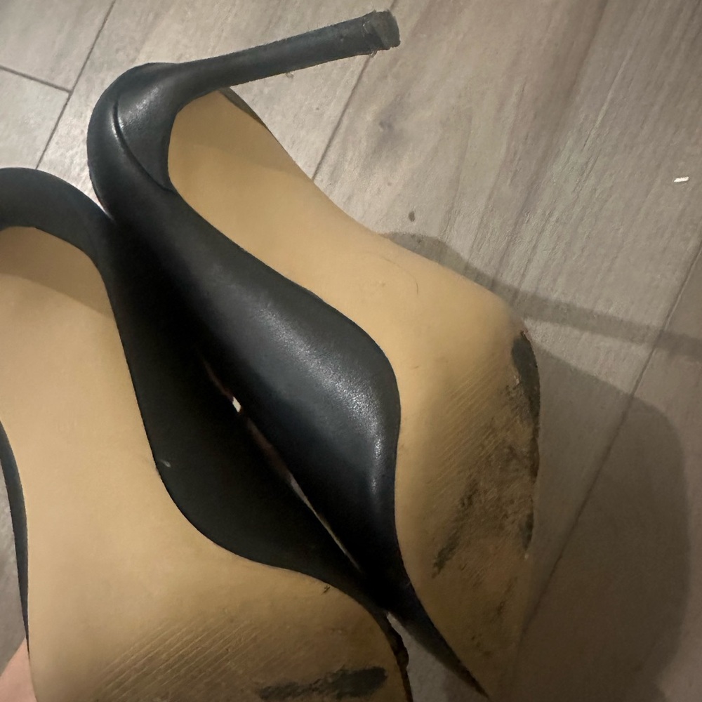 Leather heels - Picture 2 of 2